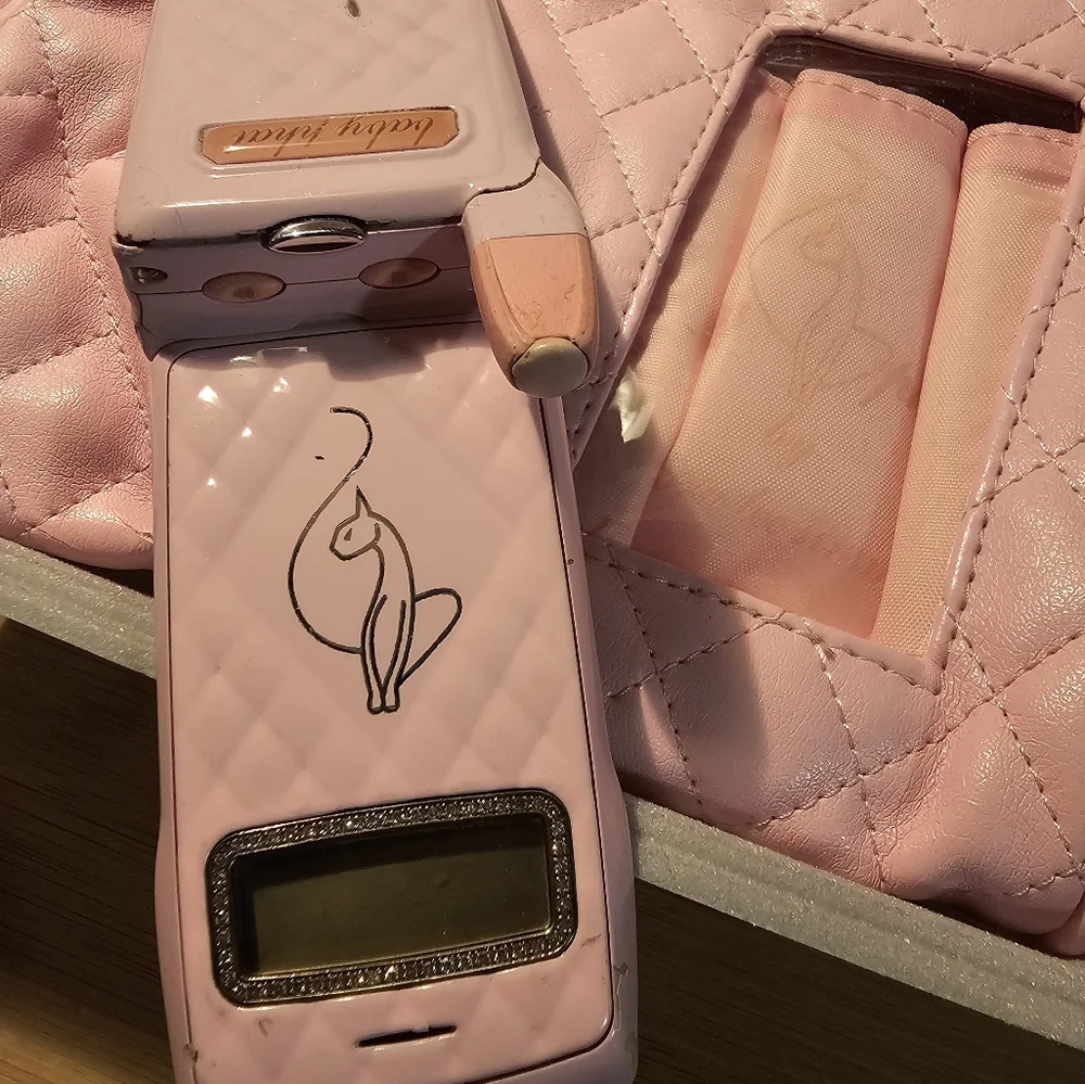 Baby Phat Pink Limited Edition Phone w/ box & accessories- Collectors item *Y2K*